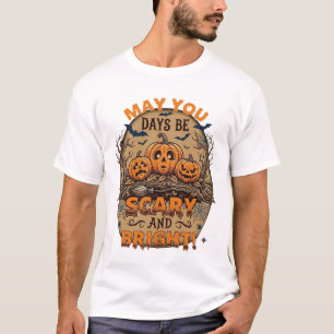 Enge heldere Halloween pompoenen vleermuizen bezem T-shirt