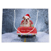 Engelse Bulldog in Snow, die met Kerstmis rondloop Groot Cadeauzakje (Voorkant)