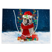 Engelse Bulldog in Snow met kerstcadeaus Groot Cadeauzakje (Achterkant)