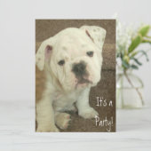 Engelse Bulldog Puppy Invitation Party Kaart (Staand voorkant)