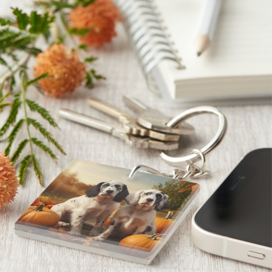 Engelse Setter Puppy Herfst Delight Pompoen Sleutelhanger (Voorkant Rechts)