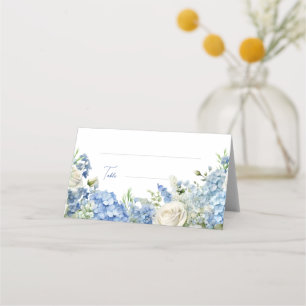 Engelse tuin blauwe hortensia witte rozen bruiloft