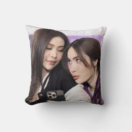 Engfa Waraha & Charlotte Austin Englot Thai GL Kussen