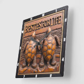 Engraved Turtle Pair Wood Grain Vierkante Klok (Hoek)