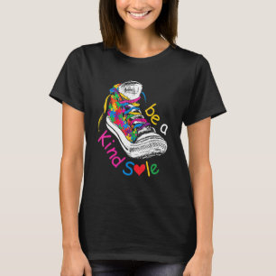 Enige Autisme Bewustzijn Puzzel Schoenen Wees Aard T-shirt