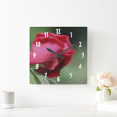 Enige Rode Rosebud Bloem Vierkante Klok (Huis)