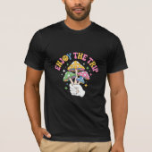 Enjoy the Trip – Psychedelic Mushroom Retro T-shirt (Voorkant)
