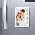 Enregistrer La Date Blanc Or Style Mariage Moderne<br><div class="desc">Save The Date White Gold Script élégant Le Magnet Mariage moderne dispose d'un arrière - plan blanc avec votre photo personnalisée. Personnalisez avec votre texte en modifiant le texte dans les zones de texte fournies et ajoutez l'URL de votre site Web pour votre code QR personnalisé. Conçu pour vous par...</div>