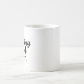 Enseigner l'humeur est sur tasse de café (Centre)