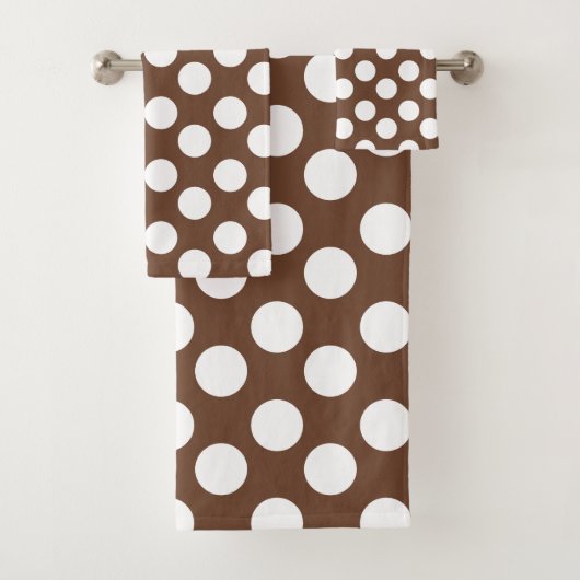 Ensemble Brown et blanc de serviette de Bath de (En situation)