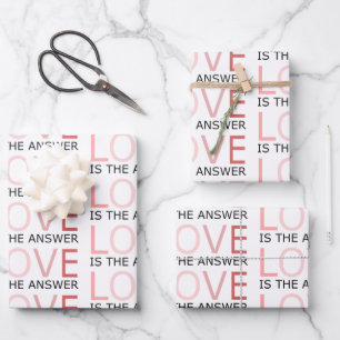 Ensemble de feuilles de papier d'emballage Love Is