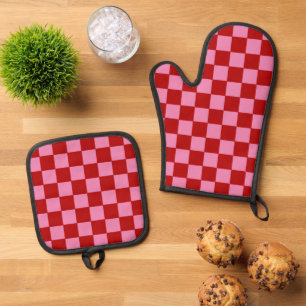 Ensemble De Gant De Cuisine Et De Manique à damiers rouge et rose chaud