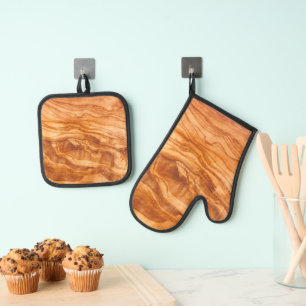 Ensemble De Gant De Cuisine Et De Manique Beau morceau de bois