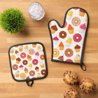 Ensemble De Gant De Cuisine Et De Manique Beignets & Cupcakes