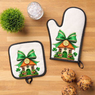 Ensemble De Gant De Cuisine Et De Manique Boucles