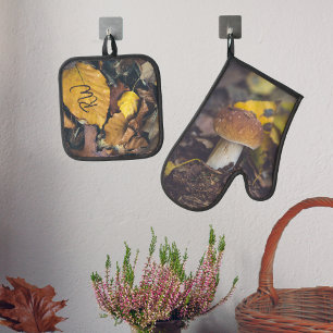 Ensemble De Gant De Cuisine Et De Manique Champignons Bolete aux feuilles jaunes