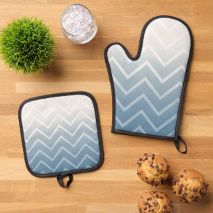 Ensemble De Gant De Cuisine Et De Manique Chevron blanc ciel bleu