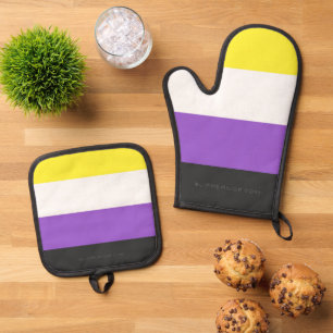 Ensemble De Gant De Cuisine Et De Manique Drapeau de fierté non binaire de SlipperyJoe's jau