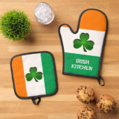 Ensemble De Gant De Cuisine Et De Manique Drapeau irlandais et design Shamrock (De haut en bas)
