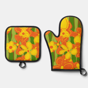 Ensemble De Gant De Cuisine Et De Manique Fleurs jaunes oranges rétro des années 1970