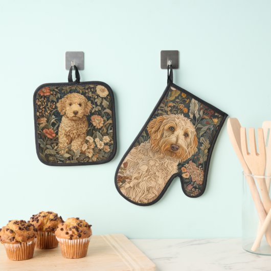 Ensemble De Gant De Cuisine Et De Manique Goldendoodle chien et chiot jardin fleuri (In situ (suspendu))
