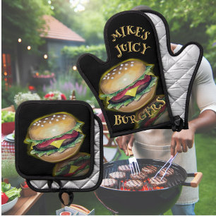 Ensemble De Gant De Cuisine Et De Manique Hamburgers délicieux juteux