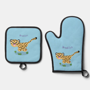 Ensemble De Gant De Cuisine Et De Manique Joli bébé guépard en cours de dessin animé illustr