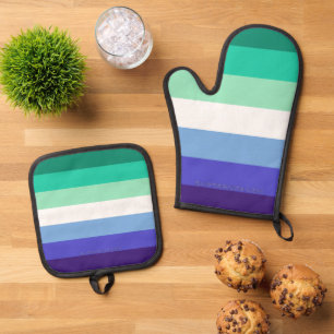 Ensemble De Gant De Cuisine Et De Manique La palette de drapeau des hommes gays trans-inclus
