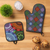 Ensemble De Gant De Cuisine Et De Manique Les éléments Mandalas (De haut en bas)