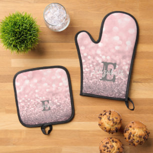 Ensemble De Gant De Cuisine Et De Manique Monogramme pailleté élégant Bokeh