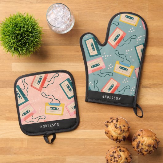 Ensemble De Gant De Cuisine Et De Manique Motif de bande de cassette rétro (De haut en bas)