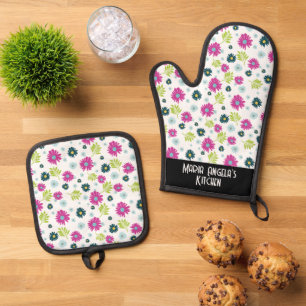 Ensemble De Gant De Cuisine Et De Manique Motif de fleurs florales stylisées à fond blanc
