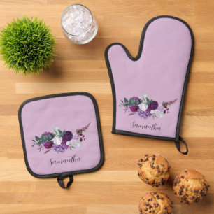 Ensemble De Gant De Cuisine Et De Manique Script de floraison violet moderne