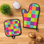 Ensemble De Gant De Cuisine Et De Manique Squares (De haut en bas)
