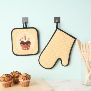 Ensemble De Gant De Cuisine Et De Manique Sucré délicieux chocolat Cupcake Anniversaire boug