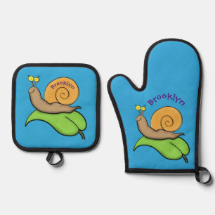 Ensemble De Gant De Cuisine Et De Manique Un mignon escargot heureux sur une illustration d'