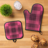 Ensemble De Gant De Cuisine Et De Manique Vérificateurs rétro (De haut en bas)