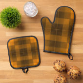 Ensemble De Gant De Cuisine Et De Manique Vérificateurs rétro (De haut en bas)