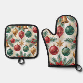 Ensemble De Gant De Cuisine Et De Manique Vintage Christmas Ornaments and Pine
