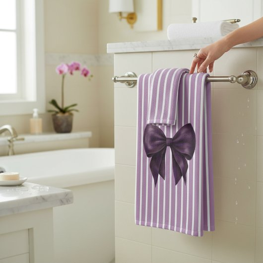 Ensemble de salle de bain élégant à rayures et nœu