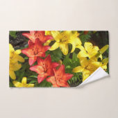 Ensemble de serviettes à fleurs rouges et jaunes (Serviette à main)