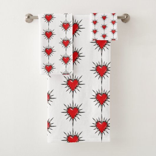 Ensemble de serviettes à sigil de cœur à pointes e (En situation)