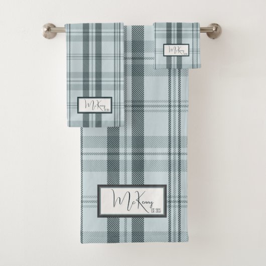 Ensemble de serviettes de bain à carreaux modernes (En situation)