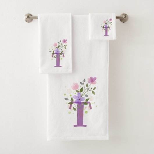 Ensemble de serviettes de bain à lettre initiale T (En situation)