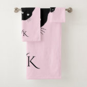 Ensemble de serviettes de bain à monogramme au mot (En situation)