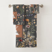 Ensemble de serviettes de bain à monogramme floral (En situation)