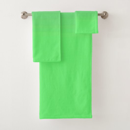 Ensemble de serviettes de bain américaine en coule (En situation)