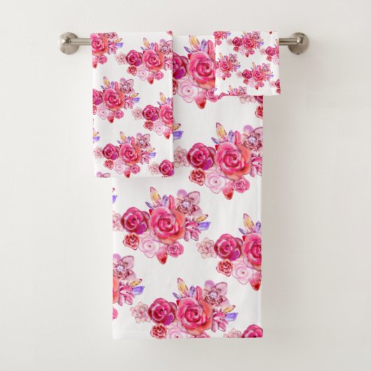 Ensemble de serviettes de bain avec roses (En situation)