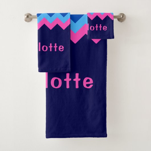 Ensemble de serviettes de bain cool Blue Pink Chev (En situation)