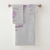 Ensemble de serviettes de bain Magenta Conch Shell (En situation)